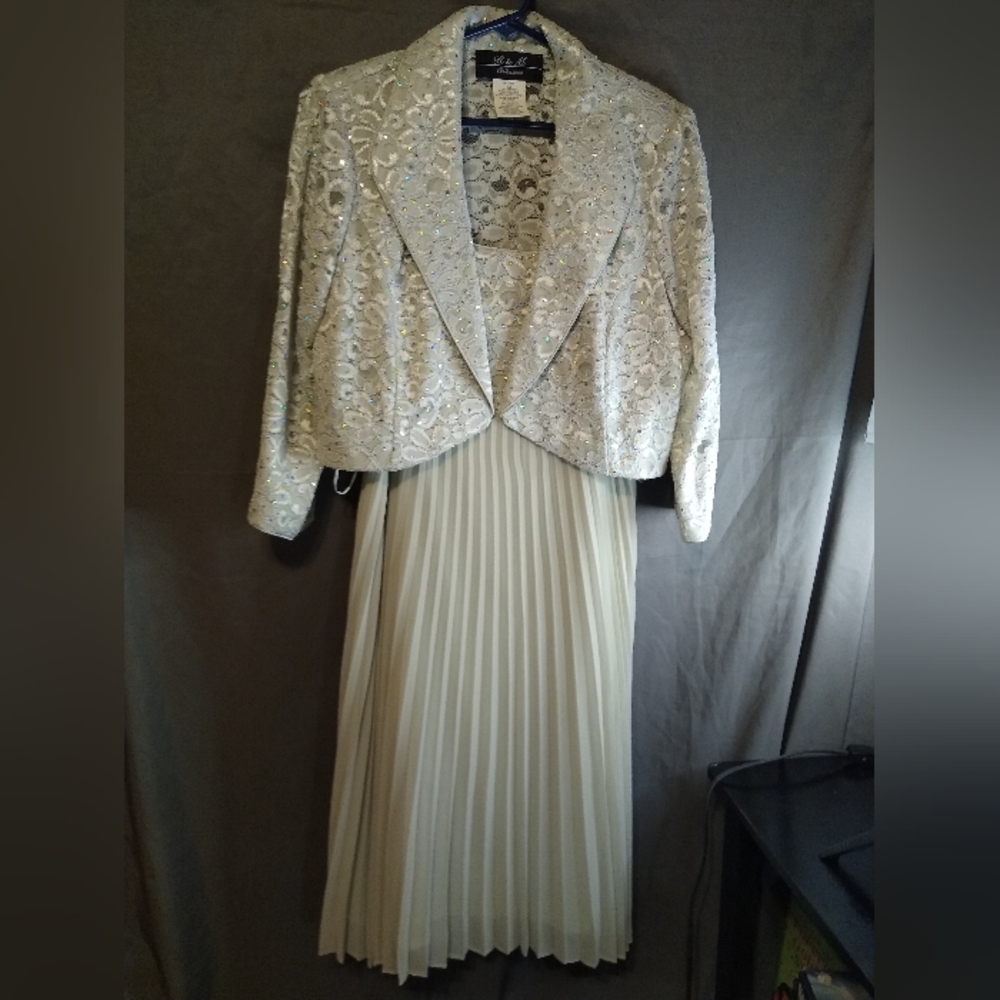 R&M Collection Mint Green Lace Jacket and Pleated Dress Set